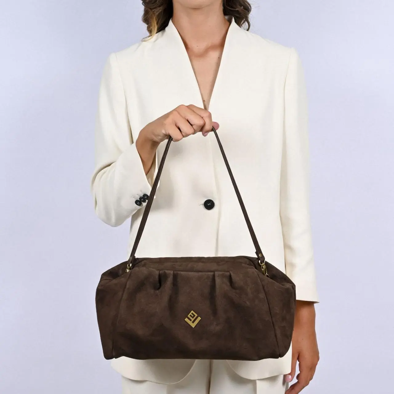 paris.nomia.collection.model.3.jpg Paris Nomia Bag Brown - Image 1